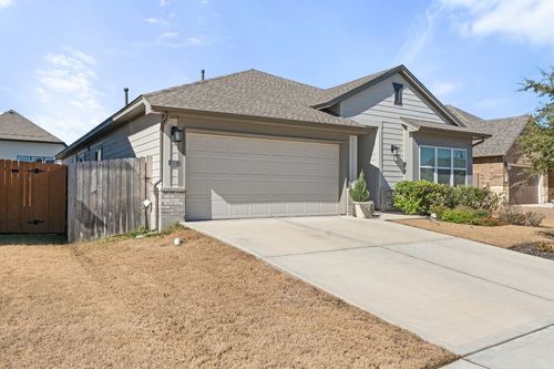 103 Golden Ln, Hutto, TX, 78634-2391 | Card Image