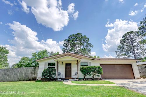 189 Evergreen Ln, Middleburg, FL, 32068-7817 | Card Image