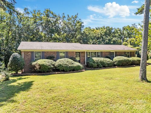 8450 Robinson Church Rd, Charlotte, NC, 28215-7402 | Card Image