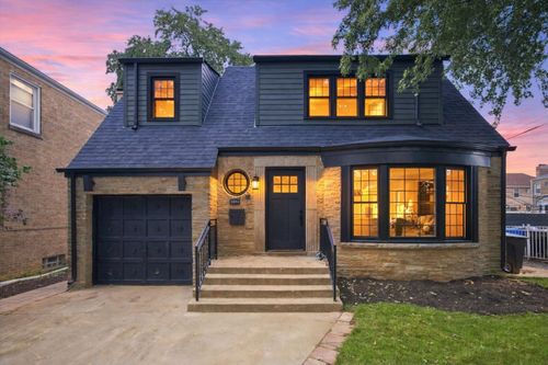 2814 W Balmoral Ave, Chicago, IL, 60625-3206 | Card Image