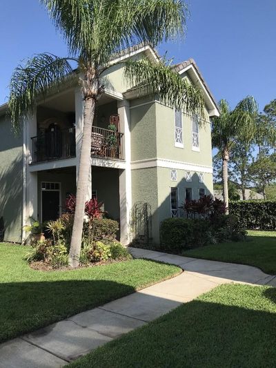 2 - 4009 Foxtail Palm Court, Condo with 4 bedrooms, 2 bathrooms and null parking in Tampa FL | Image 2