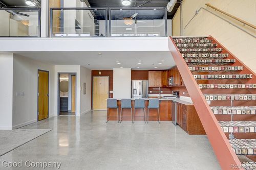 98 Northbound Gratiot Ave, Mount Clemens, MI, 48043-2398 | Card Image