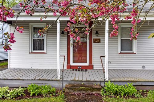424 W Spruce St, East Rochester, NY, 14445-2132 | Card Image