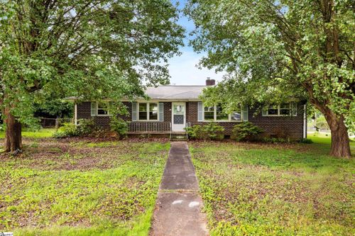 11 Picadilly St, Taylors, SC, 29687-3434 | Card Image