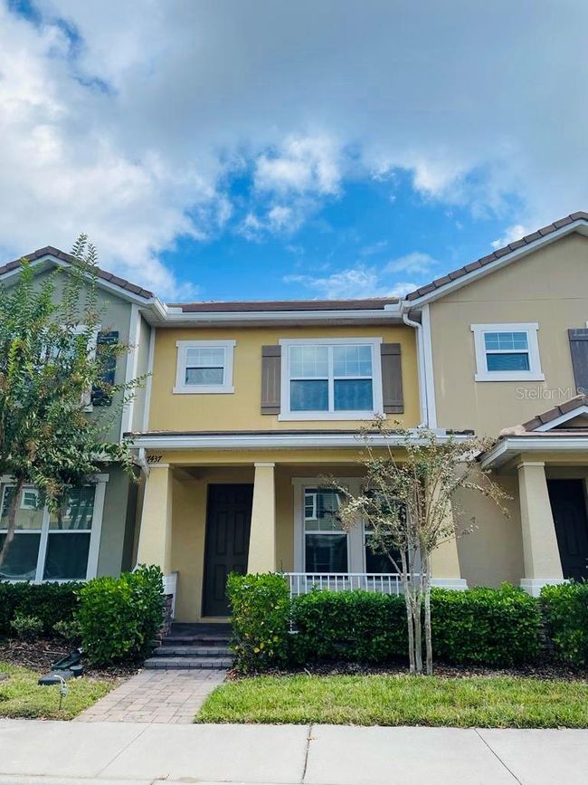 7437 Leighside Drive, Townhouse with 3 bedrooms, 2 bathrooms and null parking in Windermere FL | Image 1