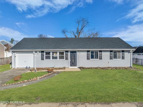 64 Georgetown Blvd, Barnegat, NJ, 08005-1881 | Card Image