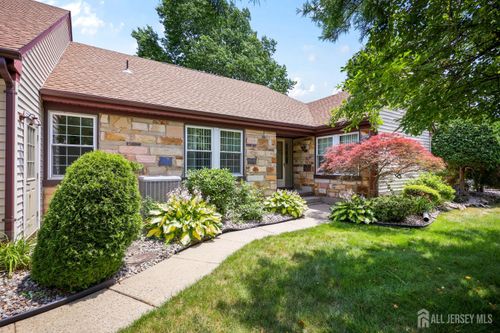 2 Winslow Rd, Monroe, NJ, 08831-5695 | Card Image