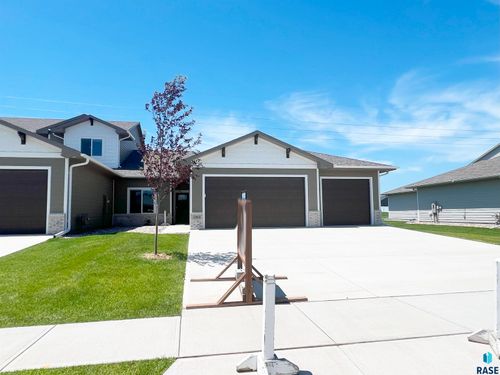 5913 Spirea Ave, Sioux Falls, SD, 57108 | Card Image