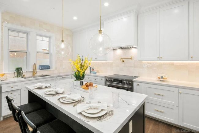 741 G Ave, Condo with 4 bedrooms, 5 bathrooms and 2 parking in Coronado CA | Image 7
