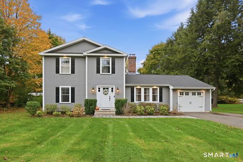 11 Fairlawn St, Farmington, CT, 06032-3319 | Card Image