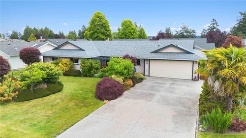 16-2558 Ferguson Rd, Central Saanich, BC, V8M1V7 | Card Image