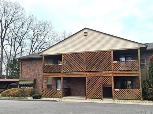 36-16544 Clarkson Dr, Fraser, MI, 48026-3587 | Card Image