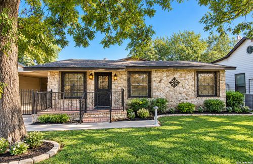 856 Sw 34th St, San Antonio, TX, 78237-3533 | Card Image