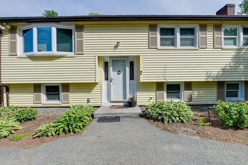11 Topliff St, Billerica, MA, 01821-6431 | Card Image