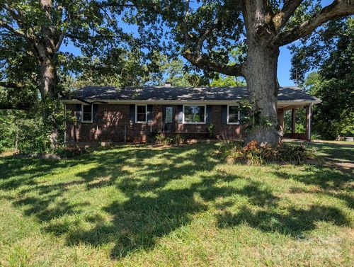599 Davenport Rd, Rutherfordton, NC, 28139-7233 | Card Image