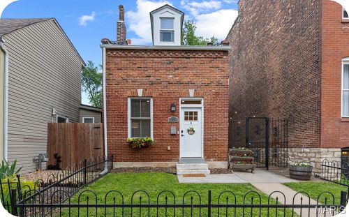 3328 Lemp Ave, Saint Louis, MO, 63118-3215 | Card Image