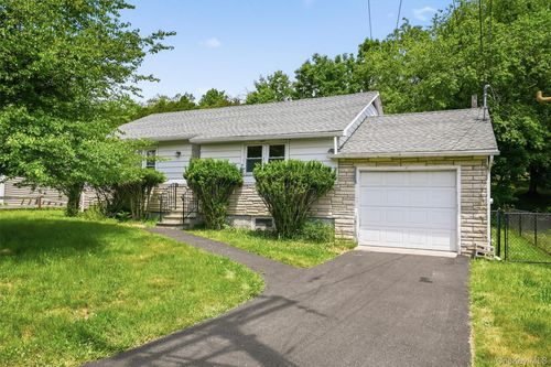 21 Hillside Ave, Woodbourne, NY, 12788-5000 | Card Image