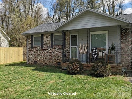 46 Sunny Acres Dr, Etowah, NC, 28729-8748 | Card Image