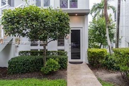 apt-104-10255 Nw 63rd Ter, Doral, FL, 33178-3072 | Card Image