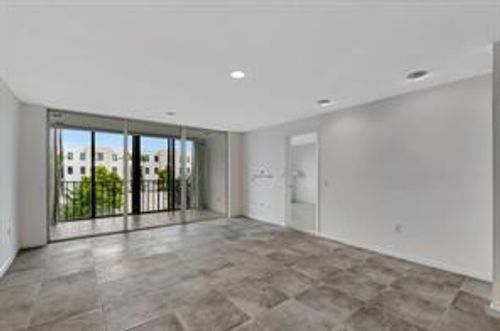 201-4242 Deste Ct, Lake Worth, FL, 33467-4304 | Card Image