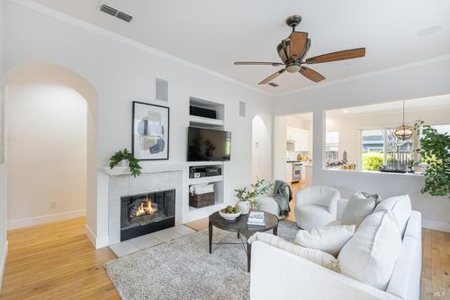 4 Firefly Lane, Napa, CA, 94558 | Card Image