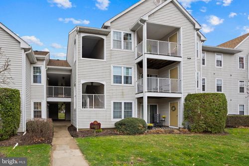 614 Walden Cir, Robbinsville, NJ, 08691-3454 | Card Image
