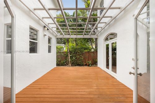4065 Battersea Rd, Miami, FL, 33133-6601 | Card Image