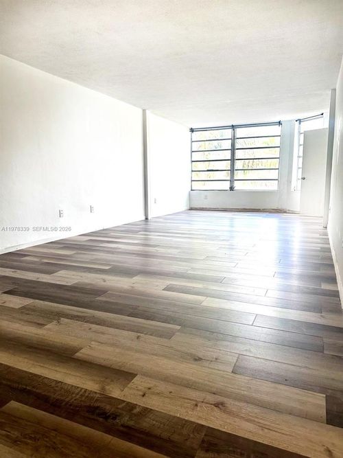 apt-c312-1501 Ne 191st St, Miami, FL, 33179-4163 | Card Image