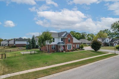 7987 Meadow Bend Circle, House other with 4 bedrooms, 2 bathrooms and null parking in Indianapolis IN | Image 2