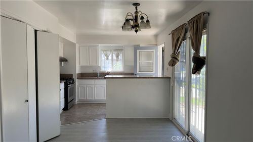 3666 Cedar Ave, Long Beach, CA, 90807-3849 | Card Image
