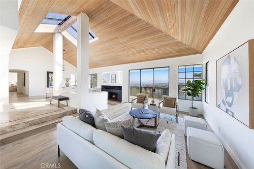 24 Coventry, Newport Beach, CA, 92660-6810 | Card Image