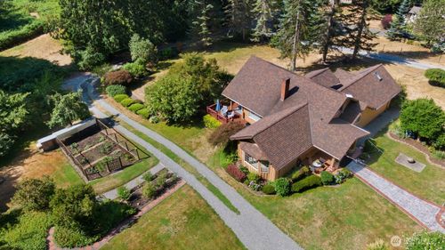 36208 Se 46th St, Fall City, WA, 98024-9758 | Card Image