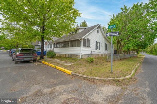 18 River St, BRIDGETON, NJ, 08302-3042 | Card Image