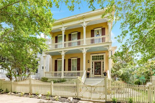 1823 Sealy St, Galveston, TX, 77550-5349 | Card Image