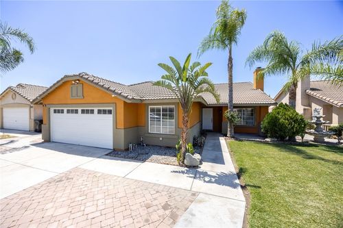 15045 Spring St, Fontana, CA, 92335-8048 | Card Image