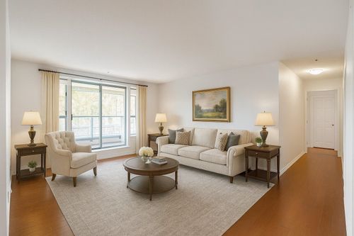 211-223 Mountain Highway, North Vancouver, BC, V7J3V3 | Card Image