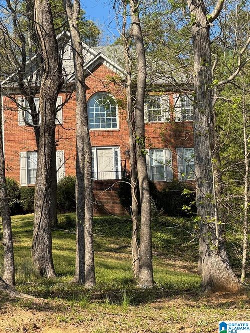 216 Silverleaf Dr, PELHAM, AL, 35124-6153 | Card Image