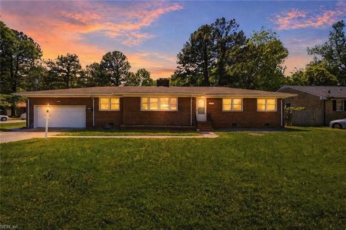 1510 Landsworth St, Chesapeake, VA, 23324-4120 | Card Image