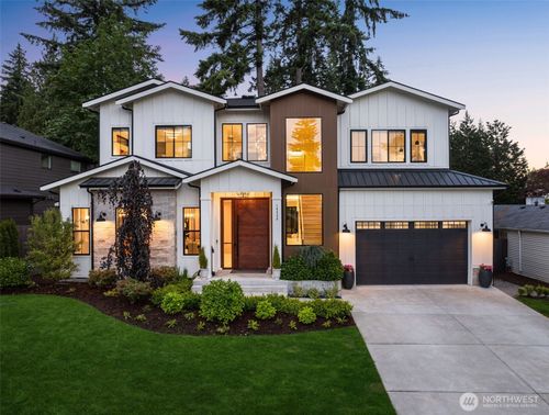 16626 Se 27th St, Bellevue, WA, 98008-5510 | Card Image