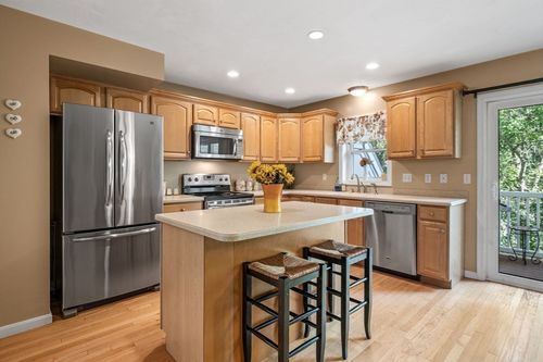 unit-73-35 Collins St, Danvers, MA, 01923-2696 | Card Image