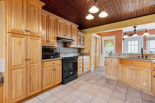1120 West Blvd, House other with 3 bedrooms, 4 bathrooms and null parking in Rapid City SD | Image 9