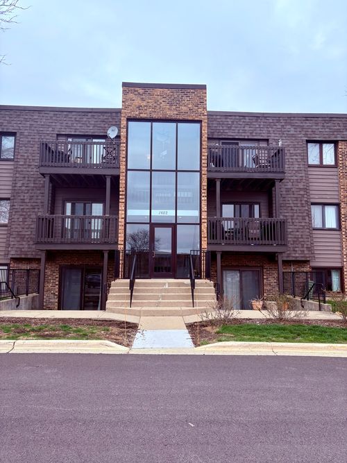 apt-c3-1482 Stonebridge Cir, Wheaton, IL, 60189-7166 | Card Image