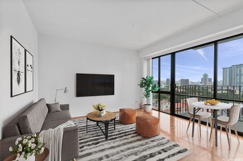 apt-18d-225 Queen St, Honolulu, HI, 96813-4645 | Card Image
