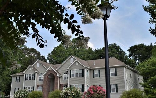 722 Scholastic Ct, Winston Salem, NC, 27106-5136 | Card Image