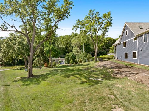 16 Mosedale St, St. Charles, IL, 60174 | Card Image