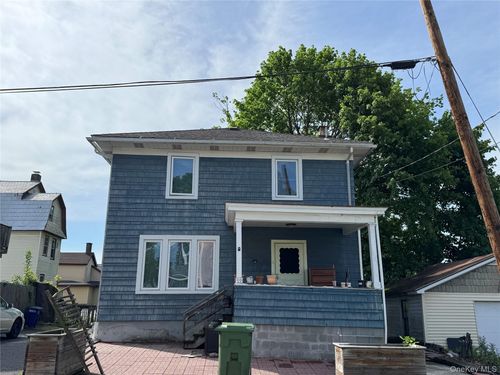 39 Crescent Pl, Middletown, NY, 10940-5628 | Card Image