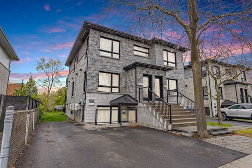 2011 Rue Ste-Hélène, Longueuil, QC, J4K3T4 | Card Image
