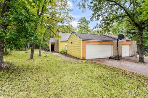 24648 Pools Creek Dr, Huntsville, TX, 77320 | Card Image