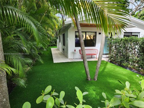 77-77 Ne 43rd St, Miami, FL, 33137-3409 | Card Image