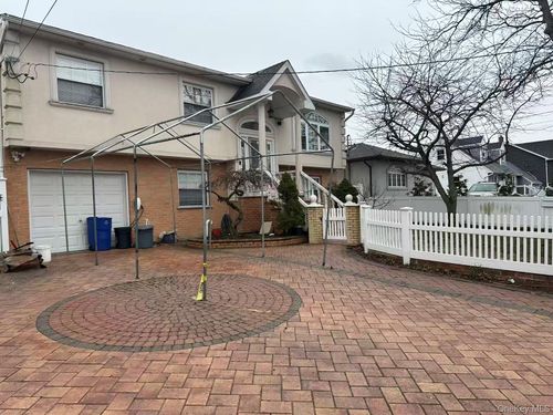 173 Davenport St, Lindenhurst, NY, 11757-5317 | Card Image